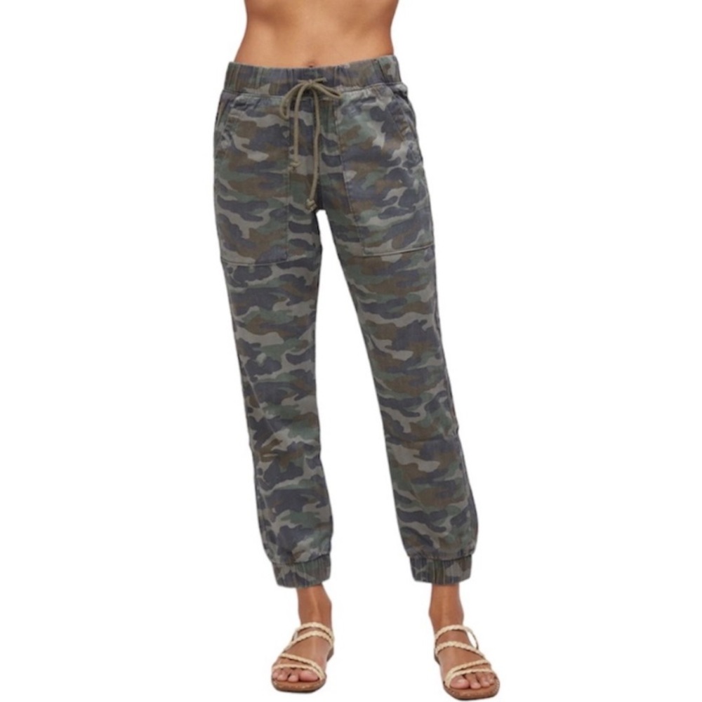 Bella Dahl Pocket Camo Jogger